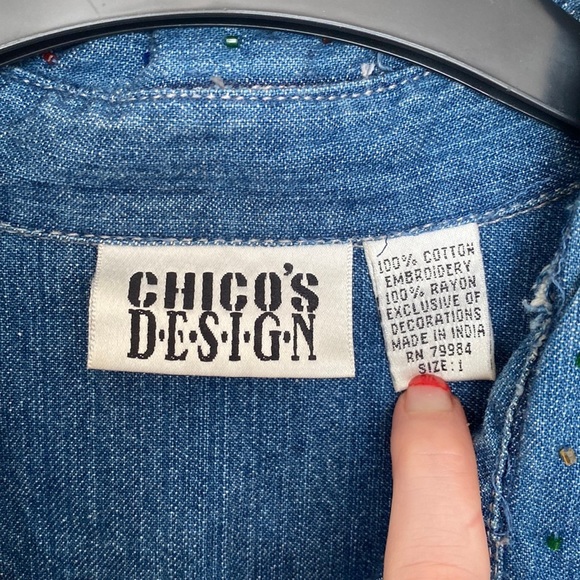 Chico’s denim embroidered top‎ - Picture 3 of 7